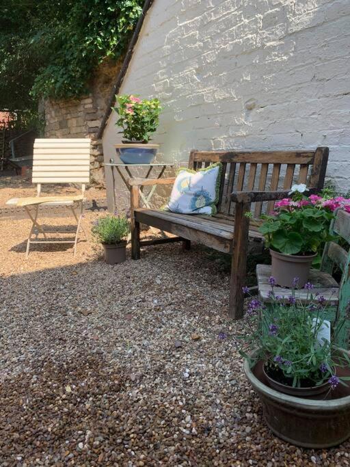 Beautiful Georgian Cottage Within A Private Walled Garden Oakham Eksteriør billede